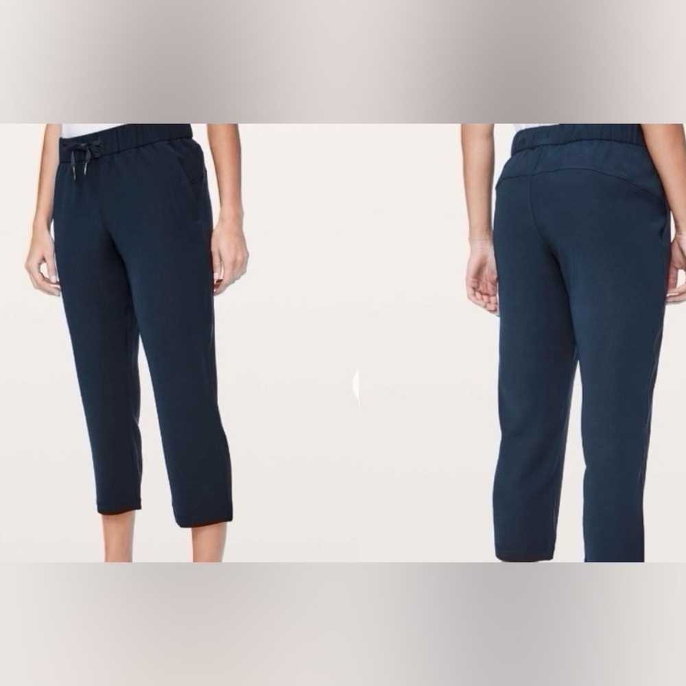LuluLemon On the Fly Mid Rise Cropped Pant
TravelWoven navy 4 23”